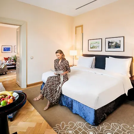 Mandarin Oriental, Szálloda 5*