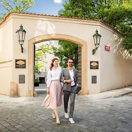 Mandarin Oriental, Praha
