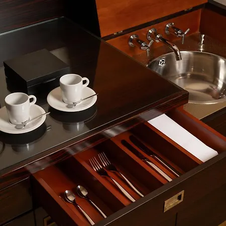 Mandarin Oriental, Ξενοδοχείο 5*