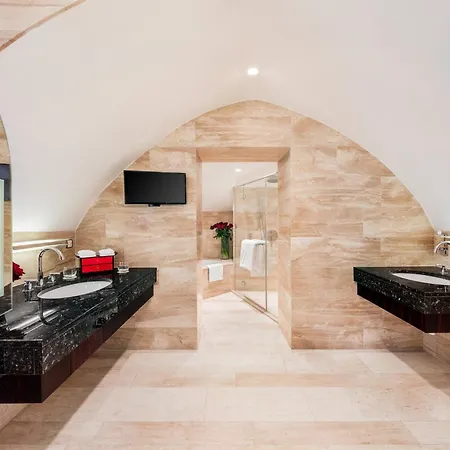 Mandarin Oriental, Πράγα