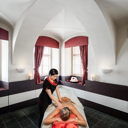 Mandarin Oriental, Szálloda