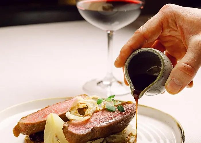 Mandarin Oriental, Hotel