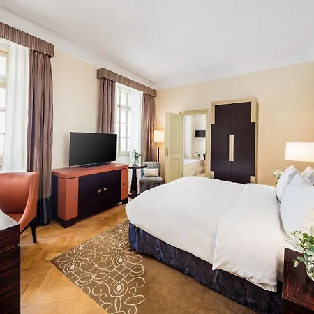 Mandarin Oriental, מלון פראג